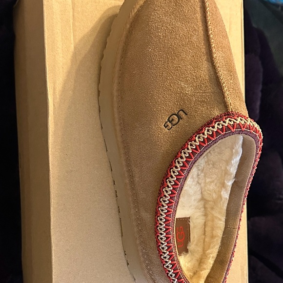 NIB UGG K TAZZ in chestnut size 6 - Picture 4 of 11